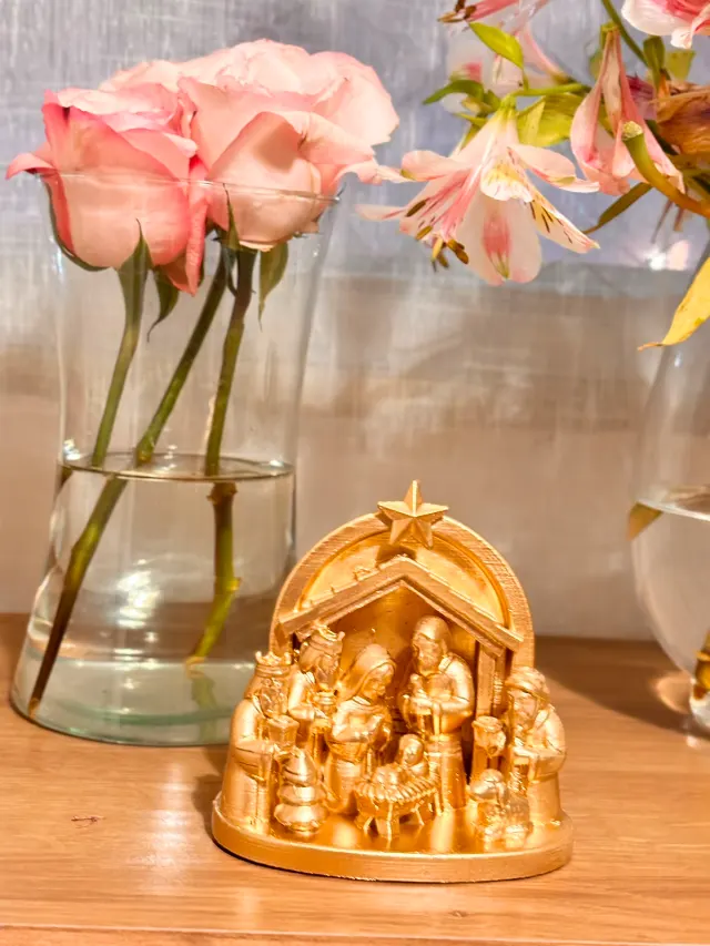 Presépio dourado impresso em 3D
